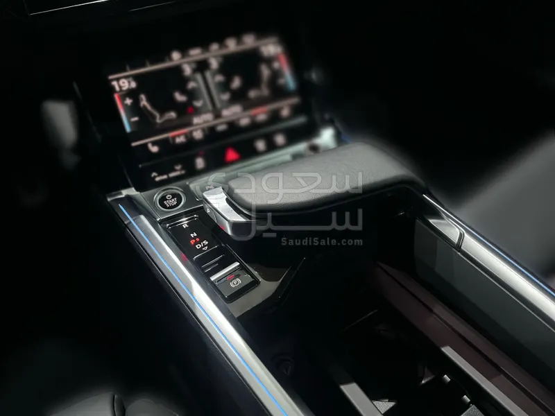 2024 Audi e-tron Sportback S line 55 quattro