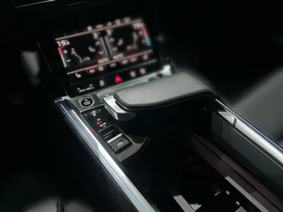 2024 Audi e-tron Sportback S line 55 quattro