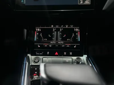 2024 Audi e-tron Sportback S line 55 quattro