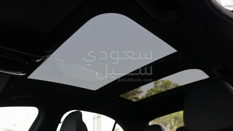 2025 مرسيدس - بنز سي 200 أي إم جي