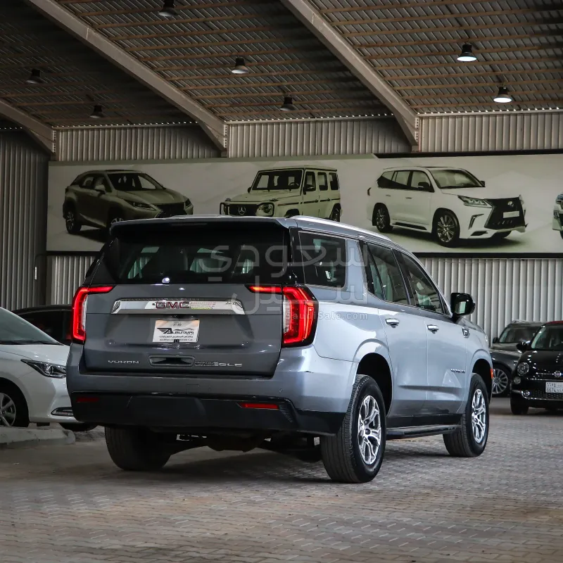 2021 GMC Yukon SLE