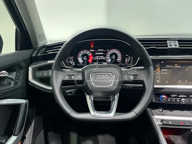 2024 Audi Q3 S Line