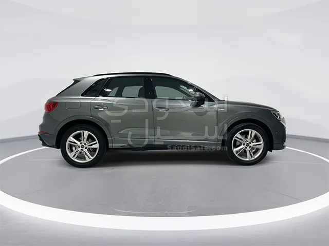 2024 Audi Q3 S Line