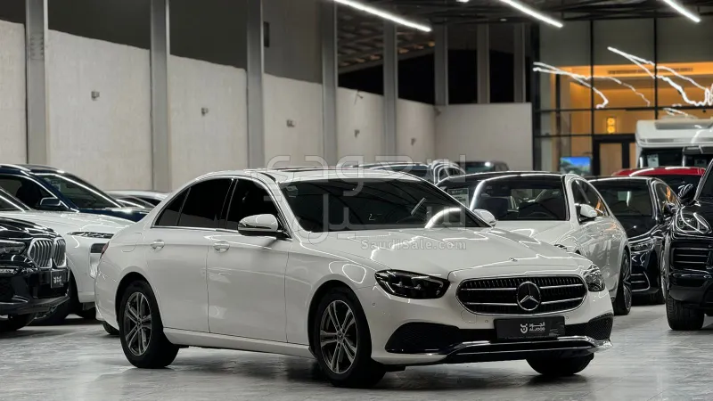 2021 Mercedes-Benz E 200