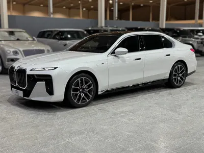 2023 BMW 7 Series 740i