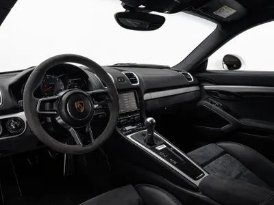 2016 Porsche Cayman GT4