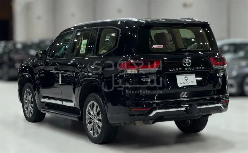 2024 Toyota Land Cruiser GXR 4