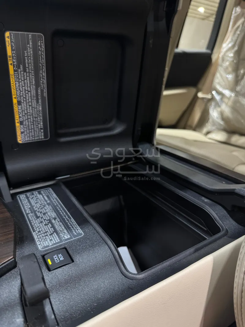 2024 Toyota Land Cruiser GXR 4