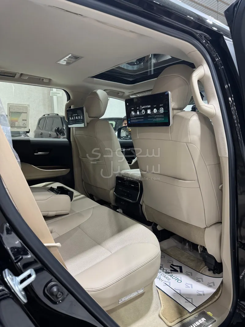 2024 Toyota Land Cruiser GXR 4
