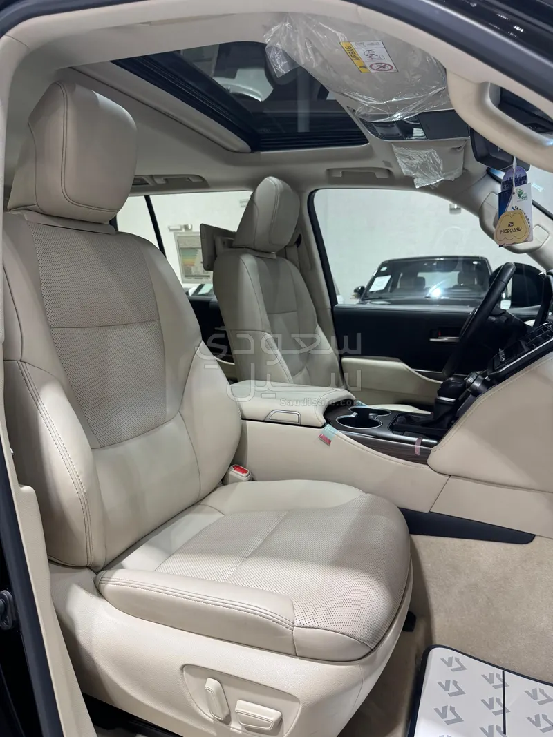 2024 Toyota Land Cruiser GXR 4