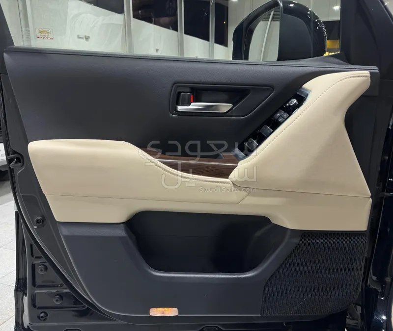 2024 Toyota Land Cruiser GXR 4