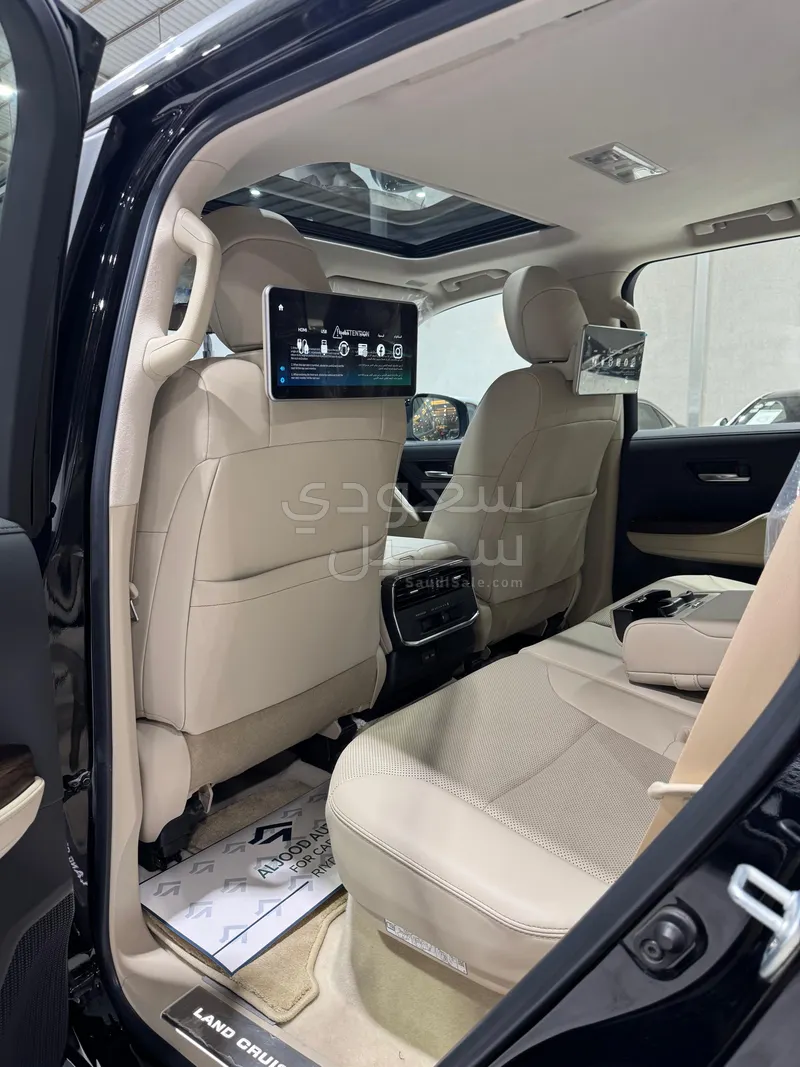 2024 Toyota Land Cruiser GXR 4