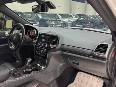 2020 Jeep Grand Cherokee
