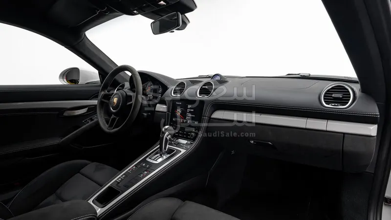 2021 بورش كايمان جي تي 4