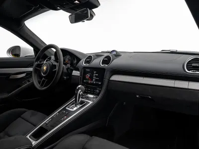 2021 بورش كايمان جي تي 4