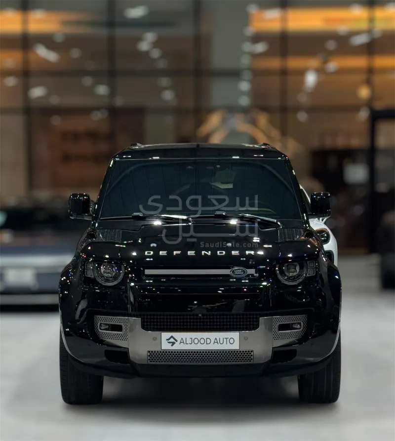 2025 Land Rover Defender X dynamic
