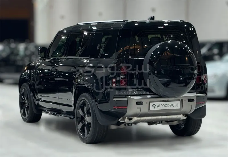2025 Land Rover Defender X dynamic
