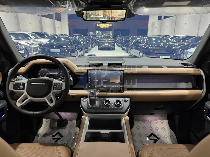 2025 Land Rover Defender X dynamic