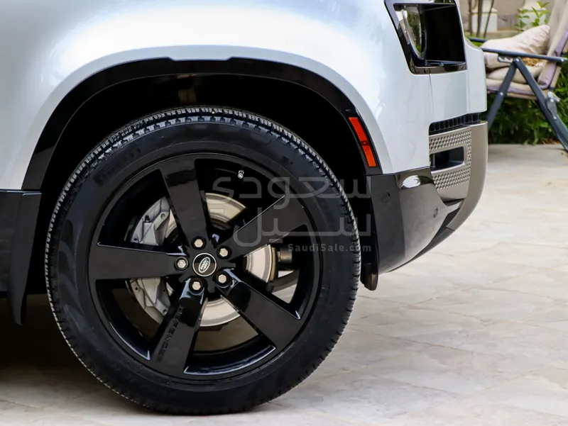 2021 Land Rover Defender X dynamic