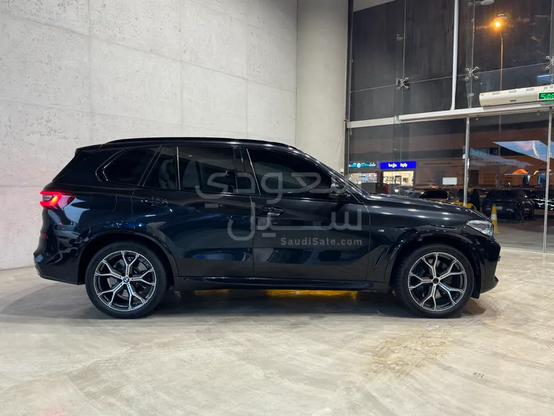 2020 BMW X Series 5 M Kit