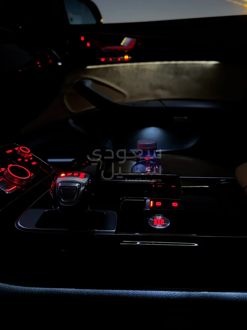 2015 Audi A8 50 TEFI