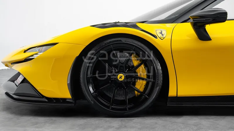 2022 Ferrari Spider SF90