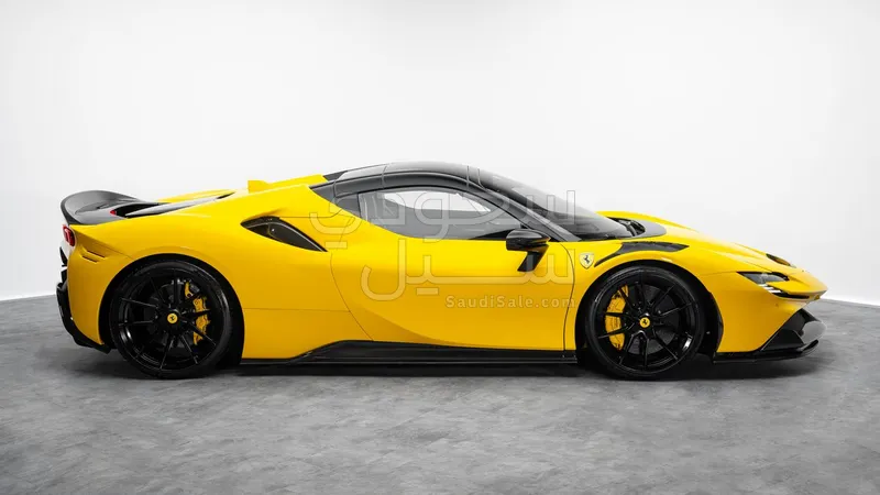 2022 Ferrari Spider SF90