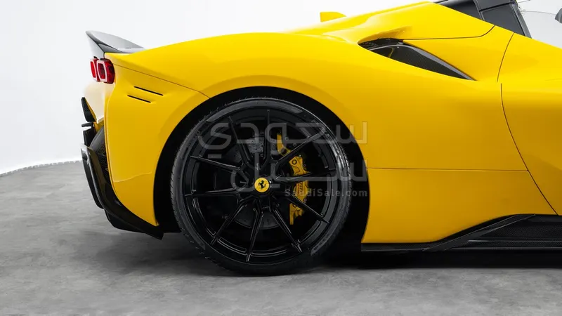 2022 Ferrari Spider SF90