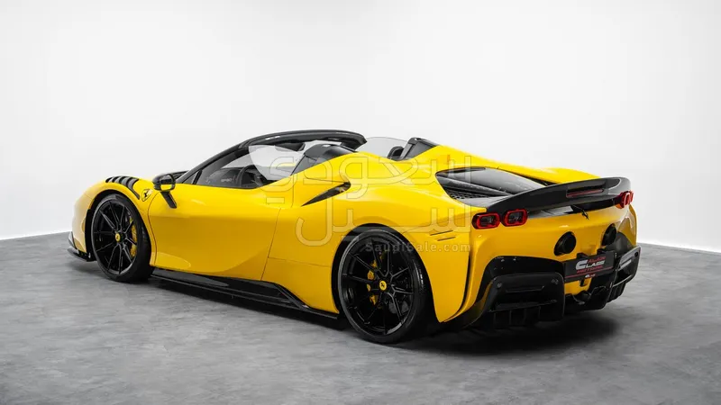 2022 Ferrari Spider SF90