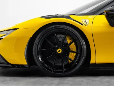 2022 Ferrari Spider SF90