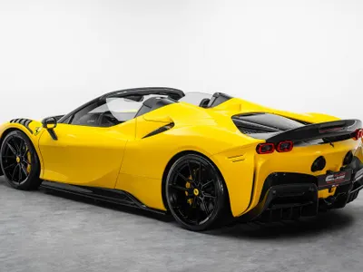 2022 Ferrari Spider SF90