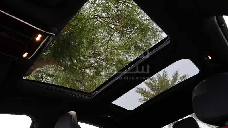 2025 مرسيدس - بنز سي 200 أي إم جي