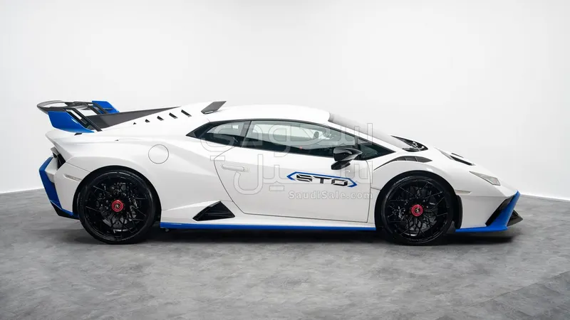 2022 Lamborghini Huracán STO