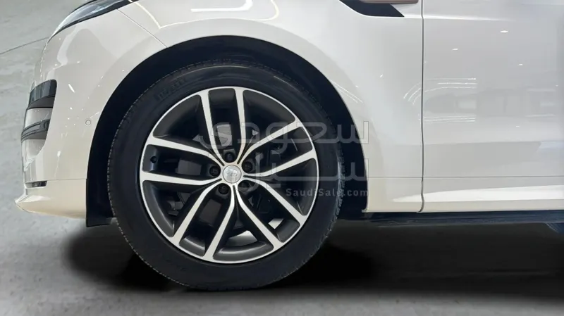 2024 Land Rover Range Rover Sport HSE
