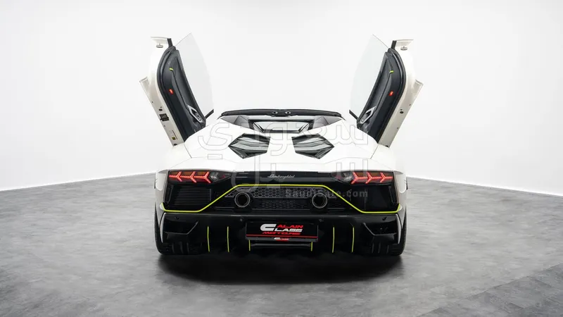 2022 Lamborghini Aventador Ultimae