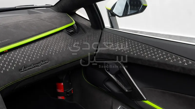 2022 Lamborghini Aventador Ultimae