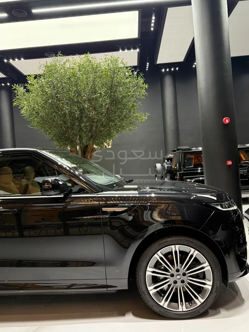 2025 Land Rover Range Rover Sport HSE