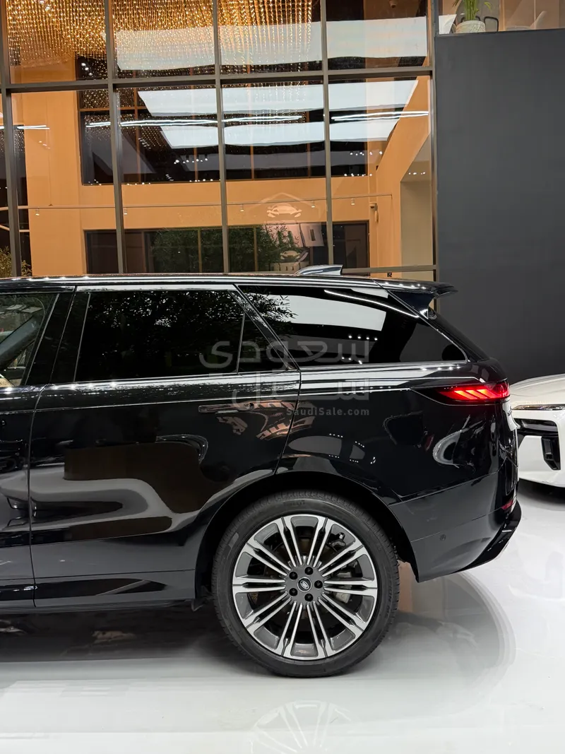 2025 Land Rover Range Rover Sport HSE