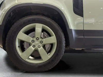 2023 Land Rover Defender 90