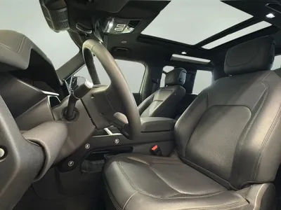 2023 Land Rover Defender 90