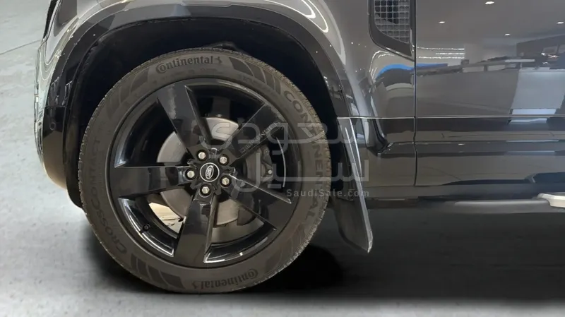 2024 Land Rover Defender 90