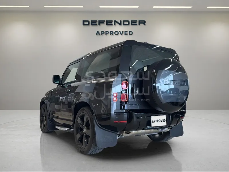 2024 Land Rover Defender 90