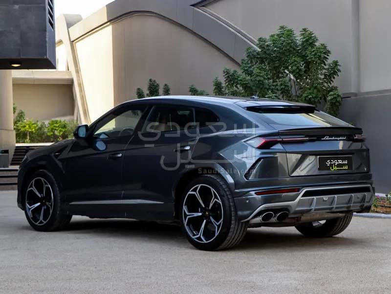 2019 Lamborghini URUS