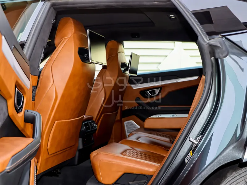 2019 Lamborghini URUS