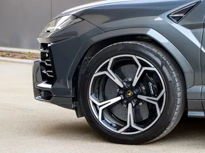 2019 Lamborghini URUS