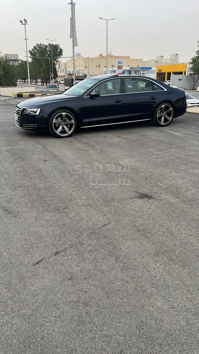 2013 اودي اي 8