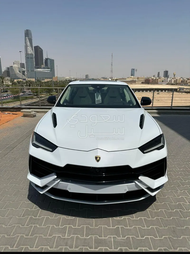 2023 Lamborghini URUS S