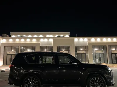 2023 لكزس إل إكس 600 إف
