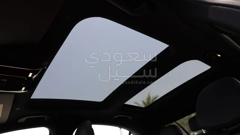 2025 مرسيدس - بنز سي 200 أي إم جي