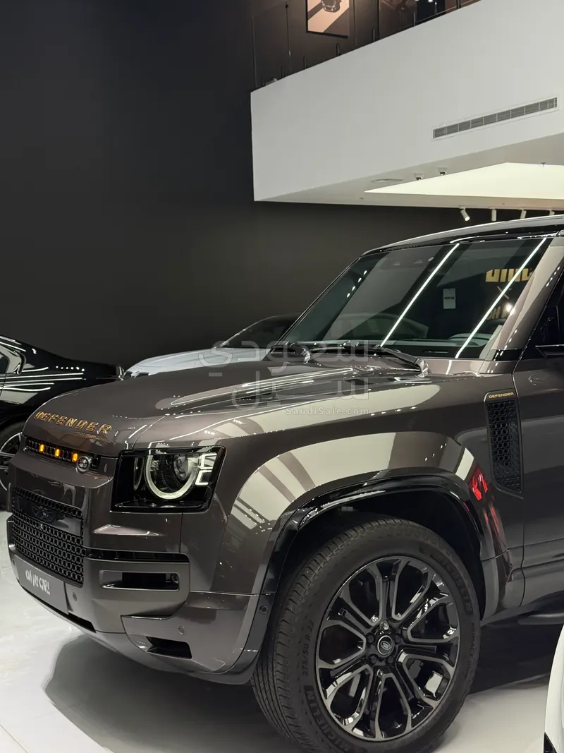2025 Land Rover Defender Octa